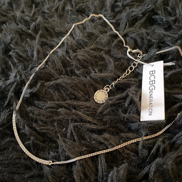BCBGeneration Silver Shiny Necklace NWT - Picture 5 of 9